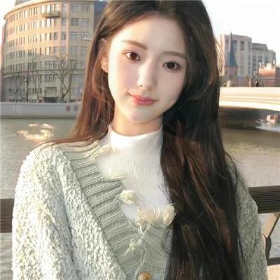 采蘑菇的夫妇